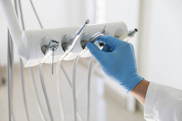 Professional Emergency Dentist technician working in Bogata, TX
